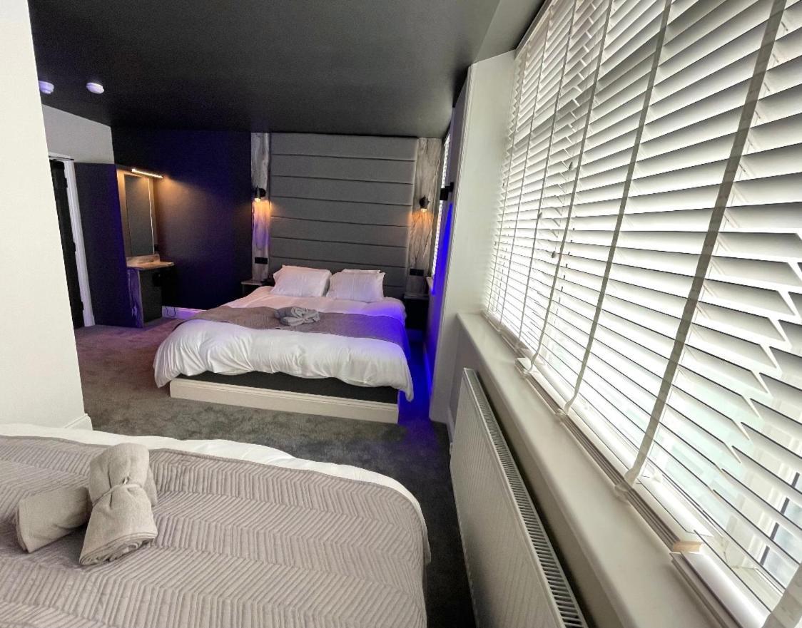 Breeze Suites - Luxury Group Accom - Sleeps 19 黑潭 外观 照片